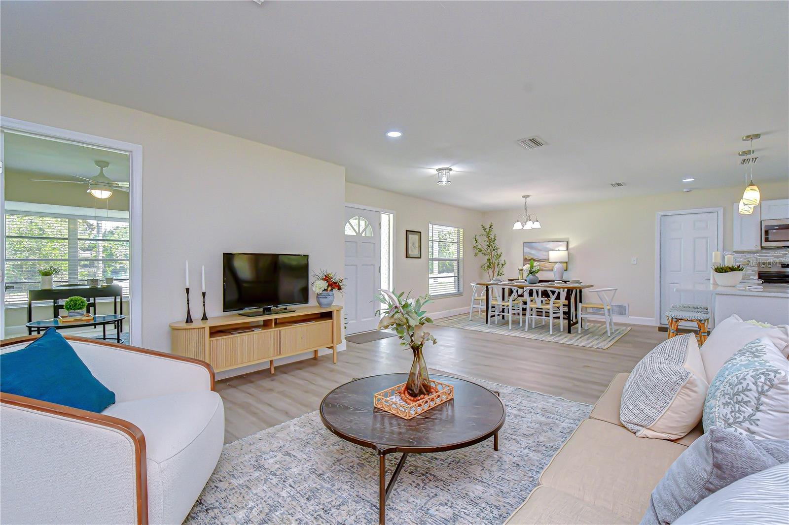 2167 Lakeview, Clearwater, FL 33764