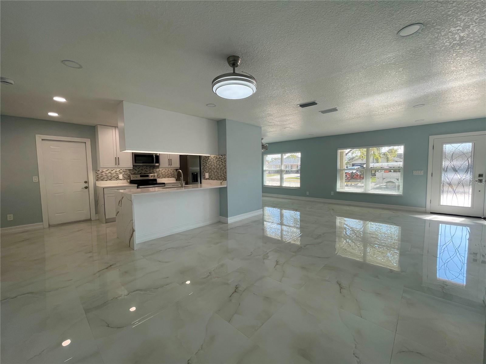 8503 Woodwick, Tampa, FL 33615