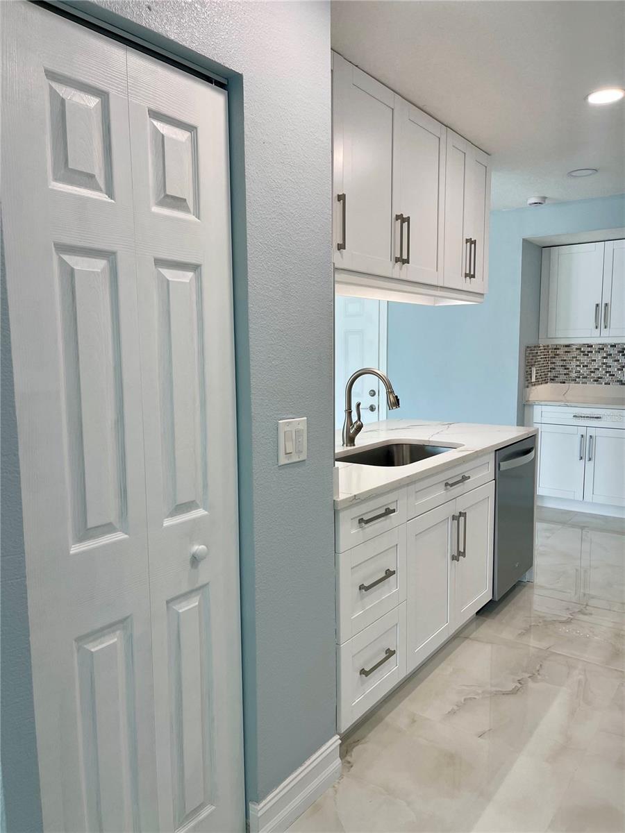 8503 Woodwick, Tampa, FL 33615