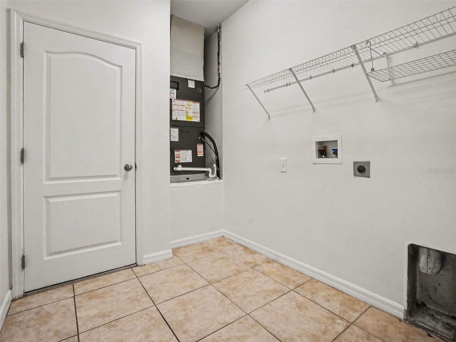 1942 Beardsley, Apopka, FL 32703