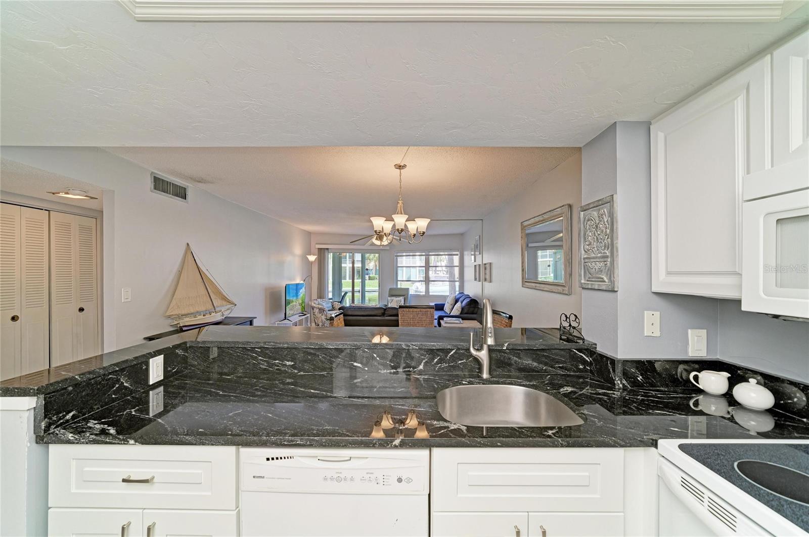1257 Portofino Unit 104, Sarasota, FL 34242