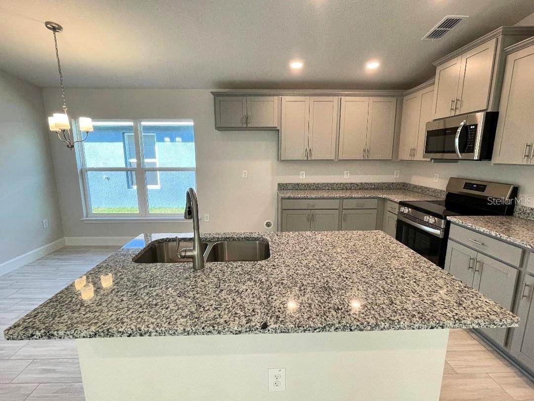 9351 Highland Hills Dr, Hudson, FL 34667