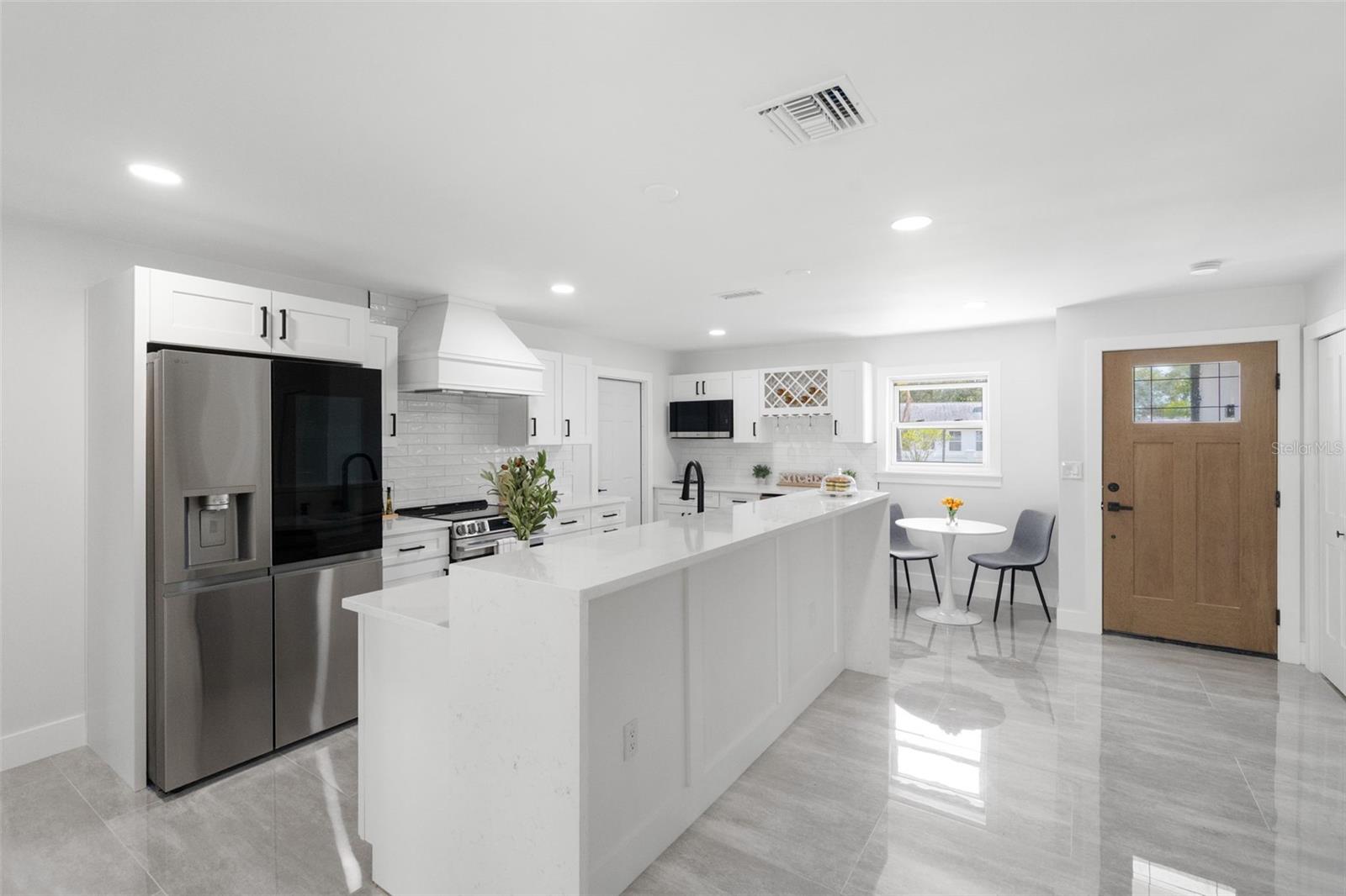 1715 Delaware, St Petersburg, FL 33703