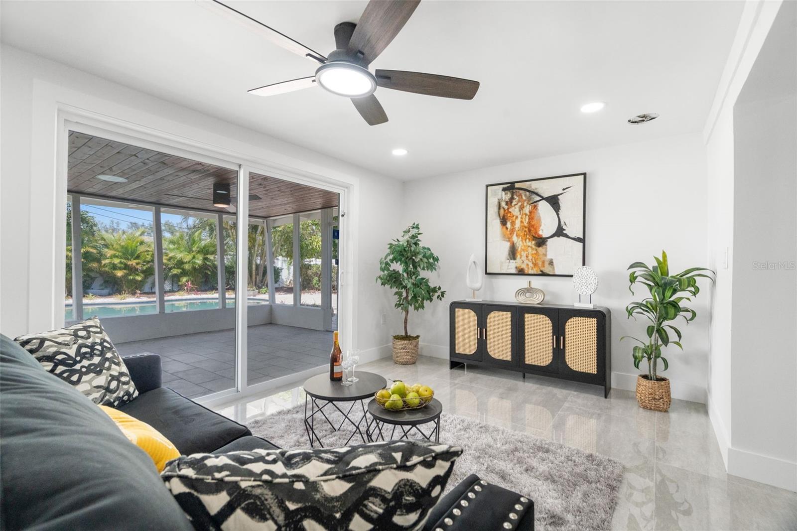 1715 Delaware, St Petersburg, FL 33703