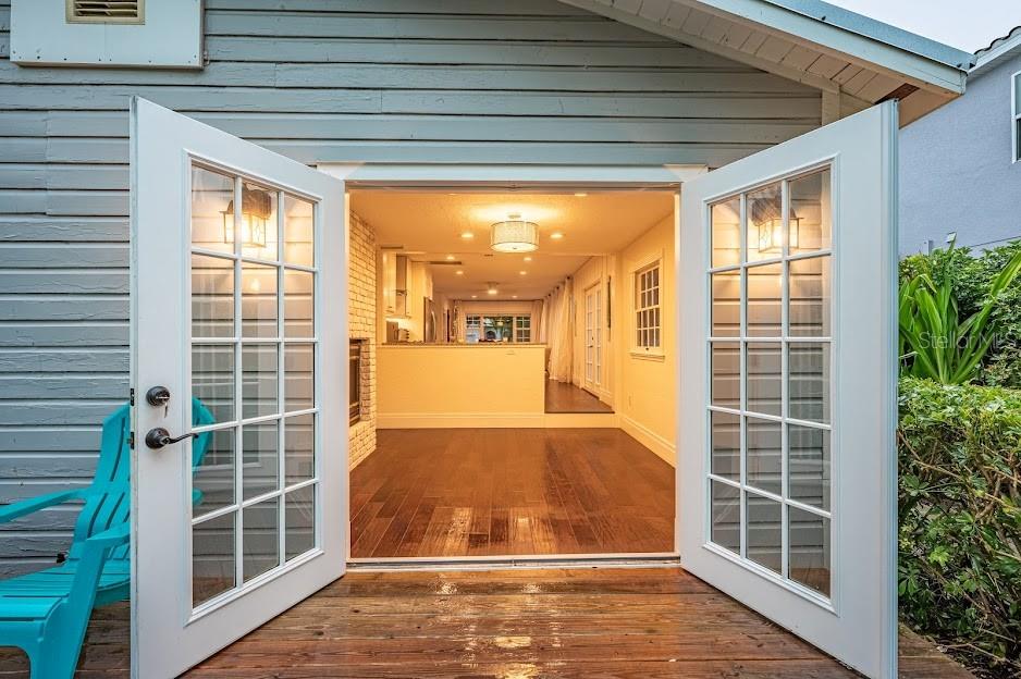 1837 Worrington, Sarasota, FL 34231