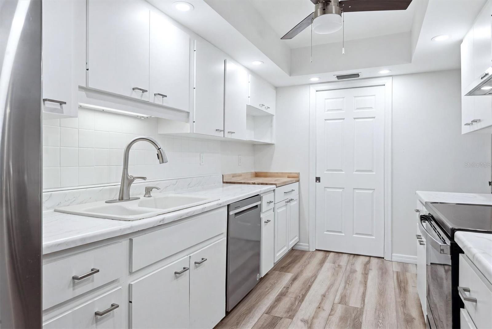 4793 Oak Forest Unit 46, Sarasota, FL 34231