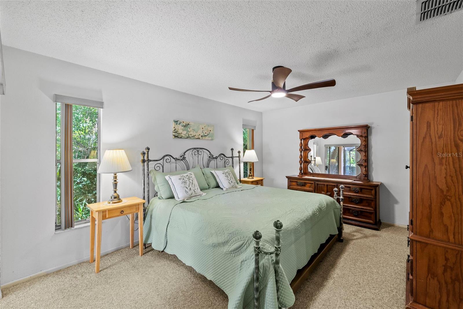 8601 Twin Farms Pl, Tampa, FL 33635