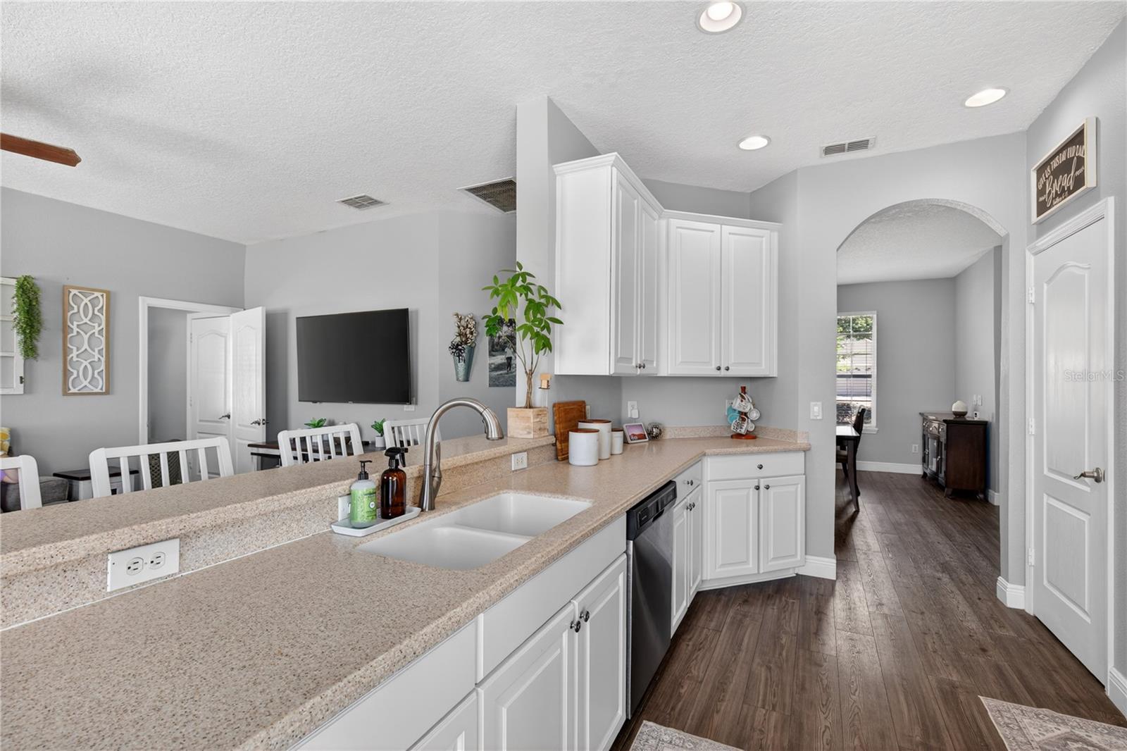23626 Valderama, Sorrento, FL 32776
