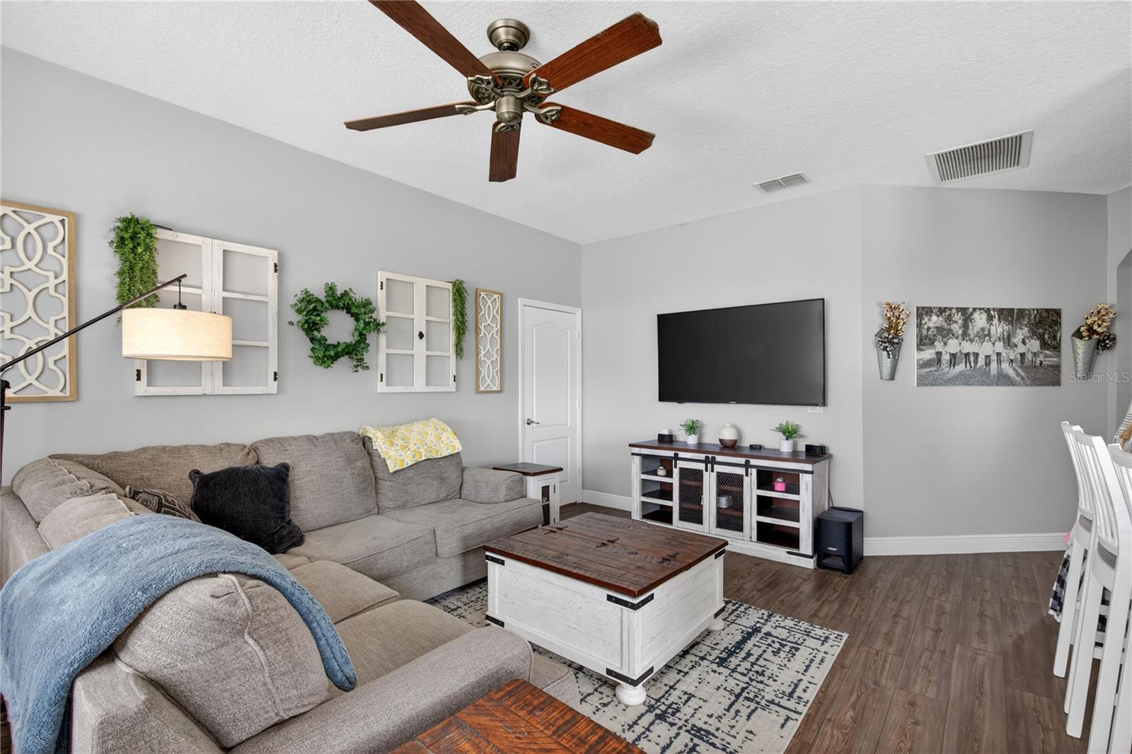 23626 Valderama, Sorrento, FL 32776