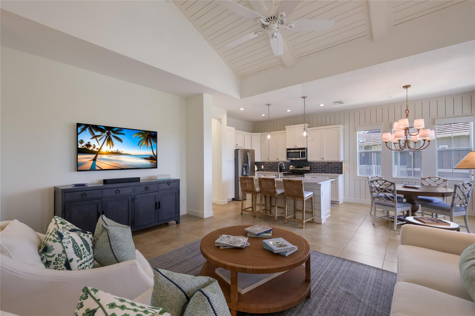 258 Sapphire Lake Unit 202, Bradenton, FL 34209