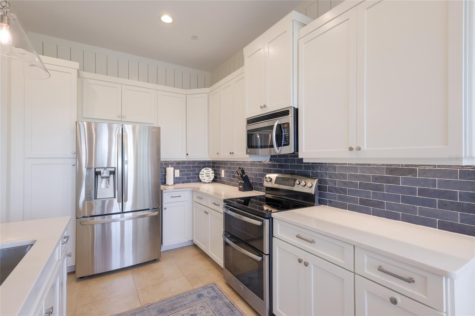 258 Sapphire Lake Unit 202, Bradenton, FL 34209