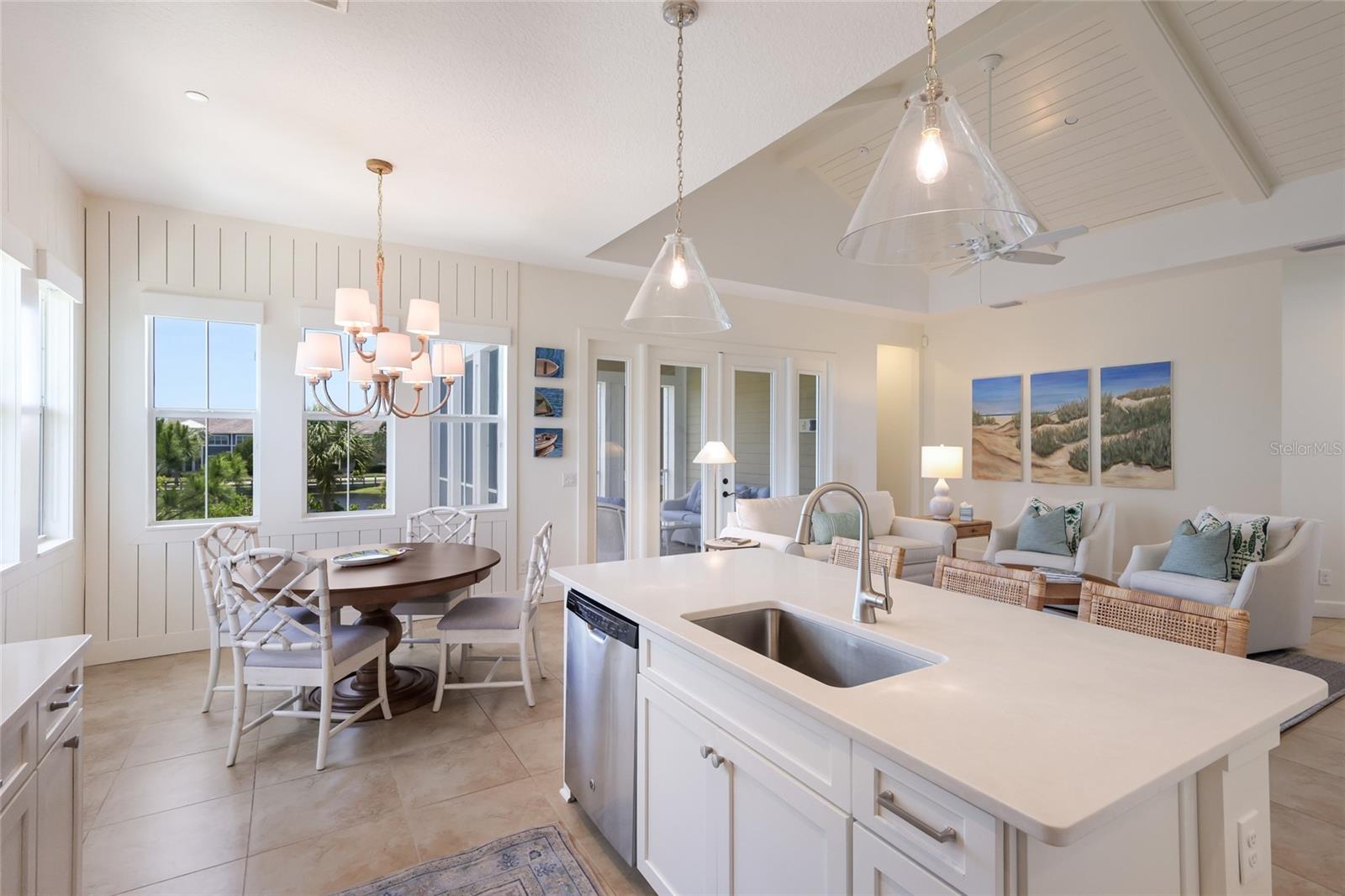 258 Sapphire Lake Unit 202, Bradenton, FL 34209