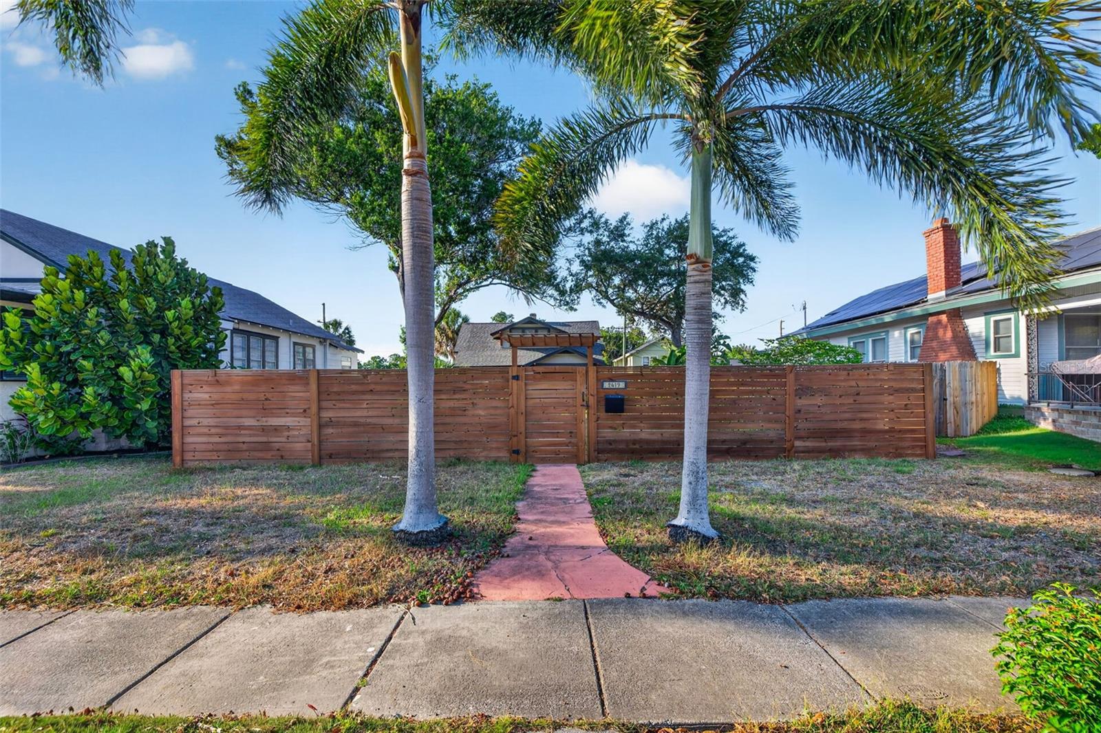 2419 Dartmouth, St Petersburg, FL 33713