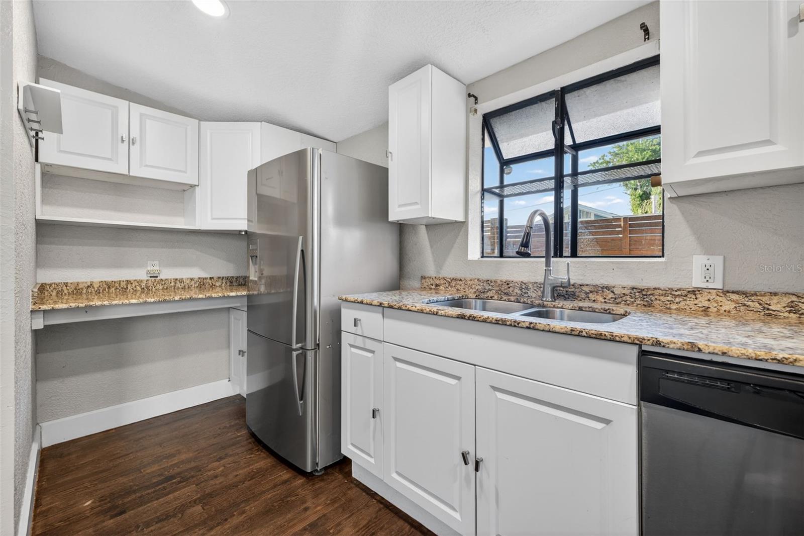 2419 Dartmouth, St Petersburg, FL 33713