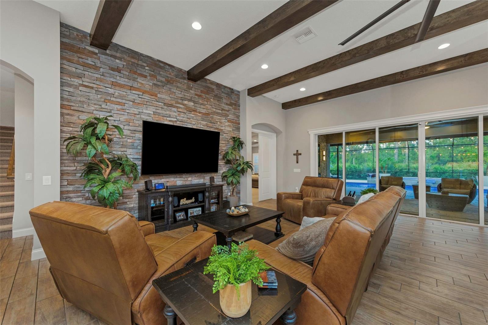 4042 Woodland Retreat, New Port Richey, FL 34655