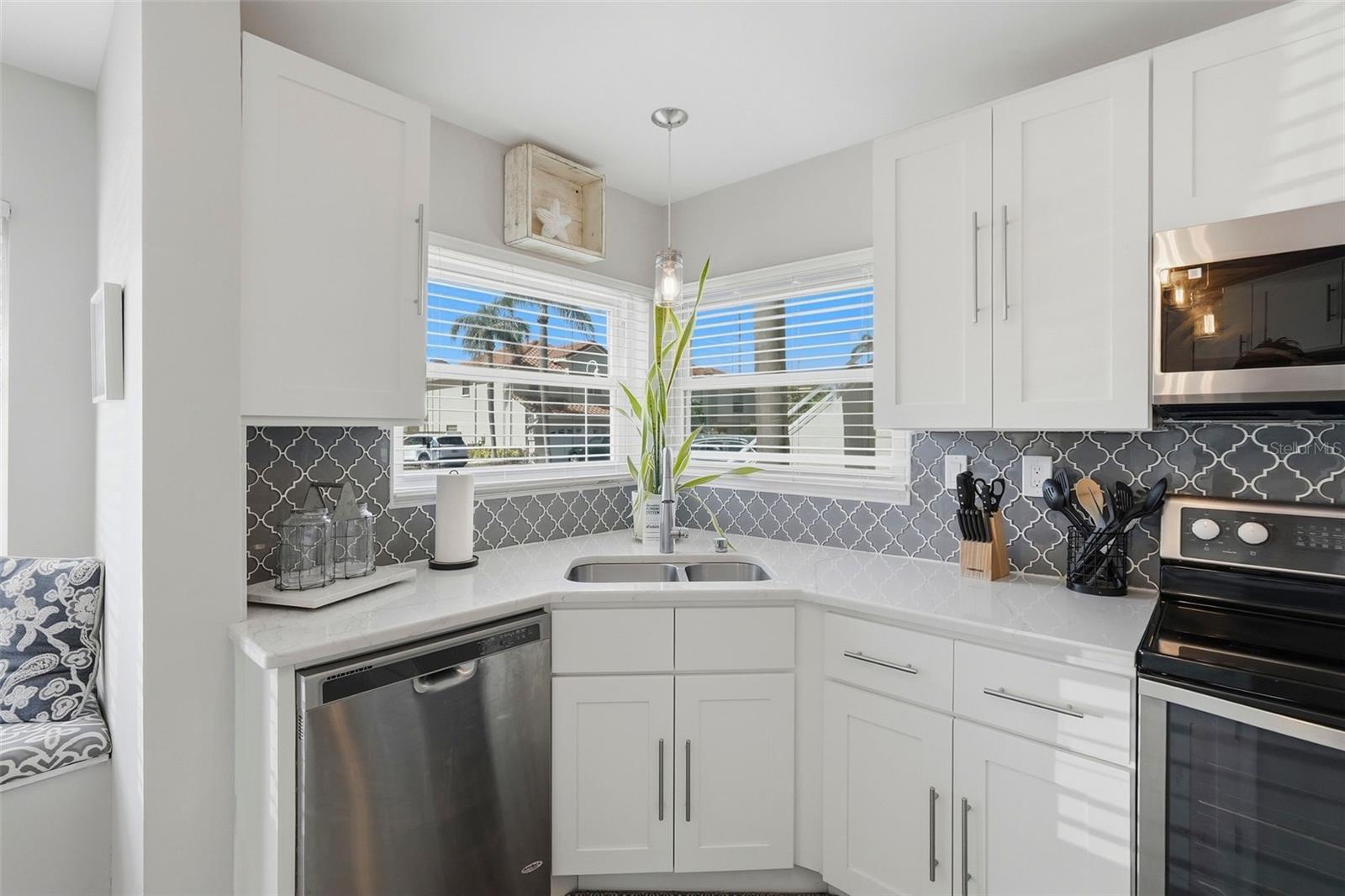 6151 Bahia del Mar Unit 123, St Petersburg, FL 33715