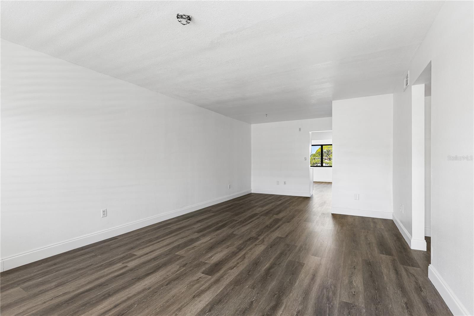 5080 Locust Unit 322, St Petersburg, FL 33703