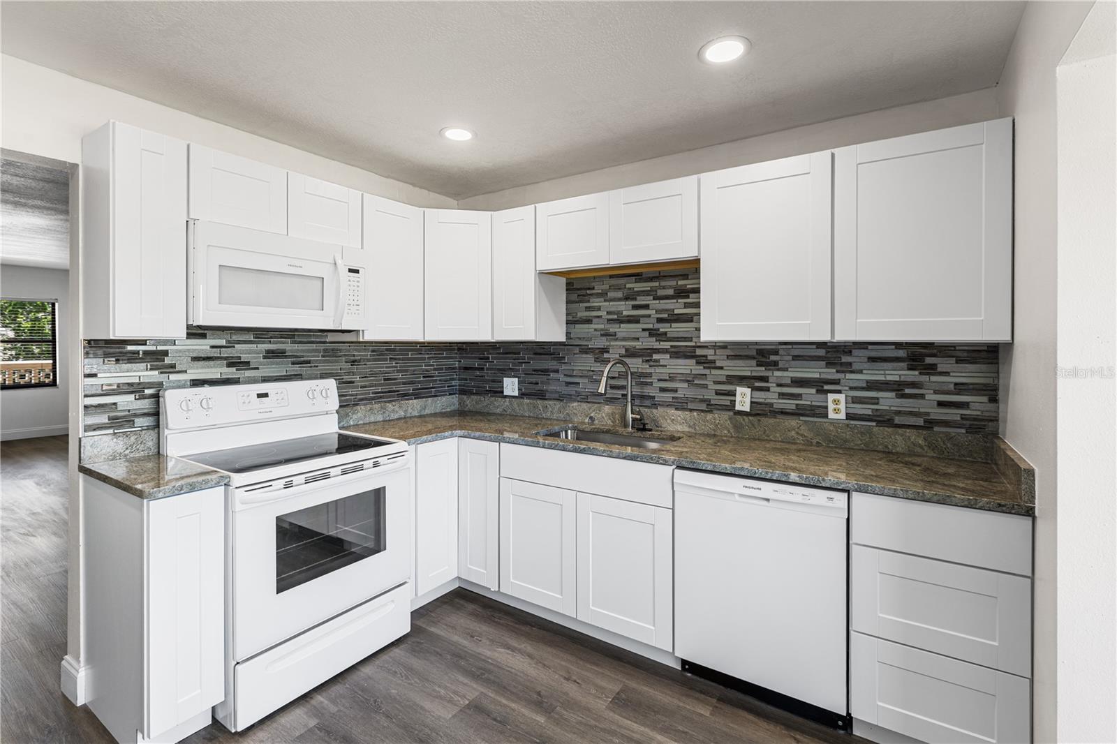5080 Locust Unit 322, St Petersburg, FL 33703
