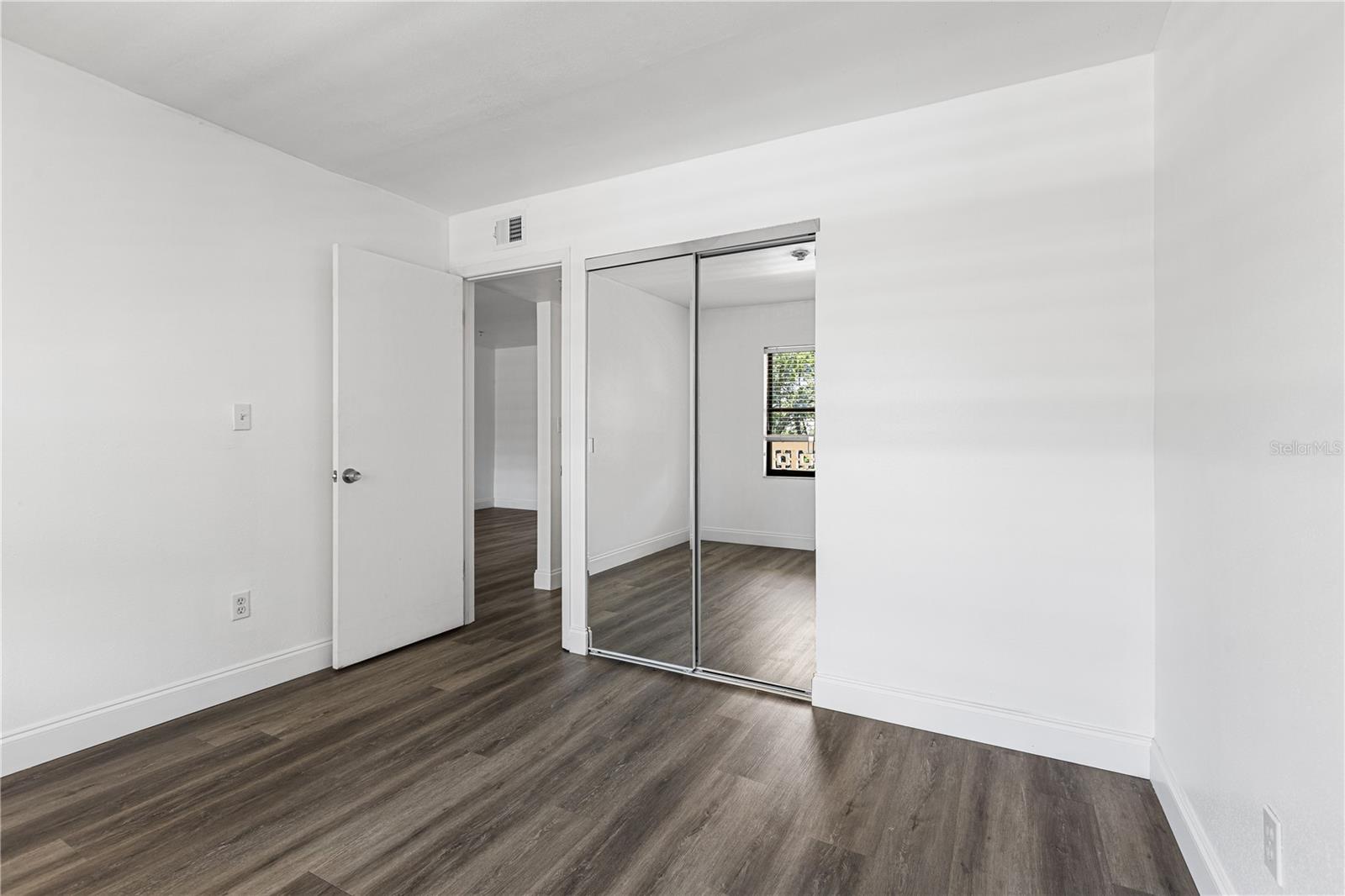 5080 Locust Unit 322, St Petersburg, FL 33703