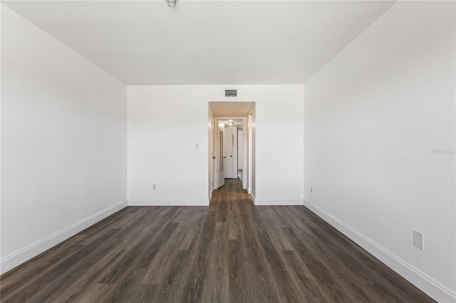 5080 Locust Unit 322, St Petersburg, FL 33703