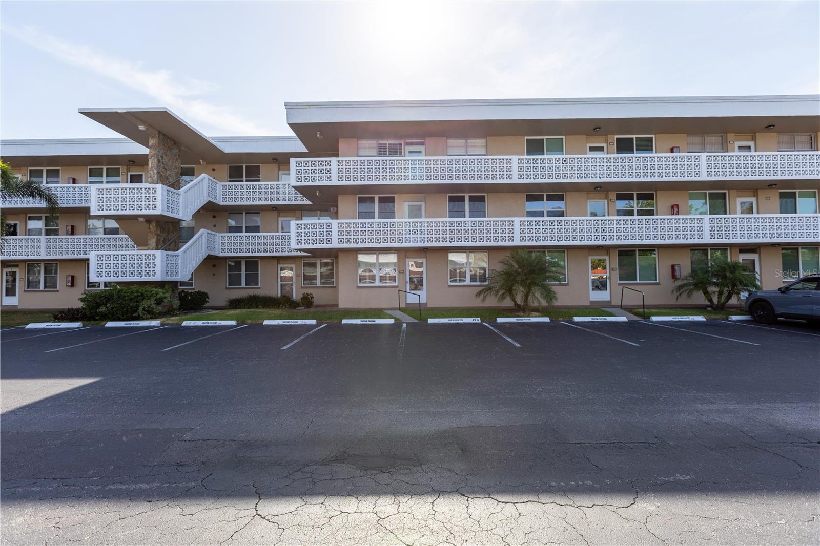 4915 Bay Unit 224, St Petersburg, FL 33703