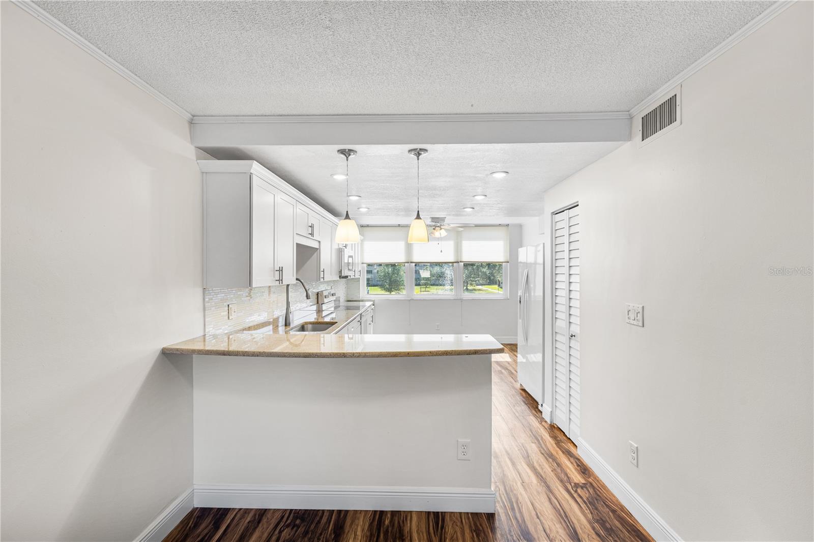 4915 Bay Unit 224, St Petersburg, FL 33703
