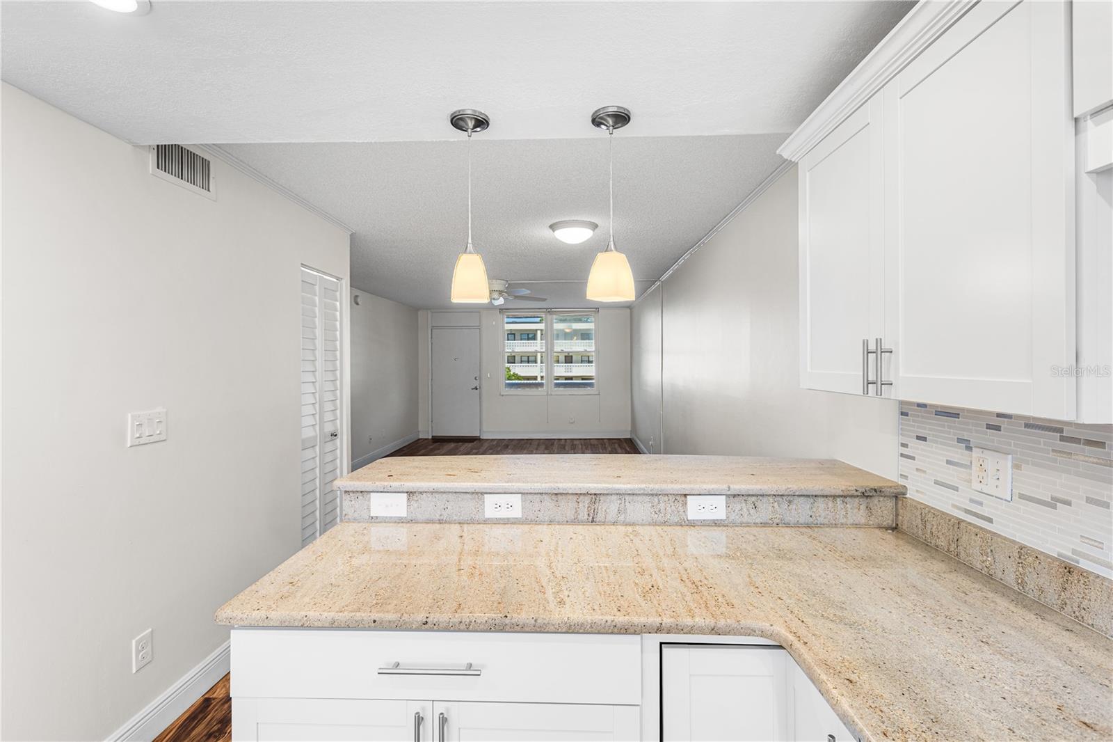 4915 Bay Unit 224, St Petersburg, FL 33703