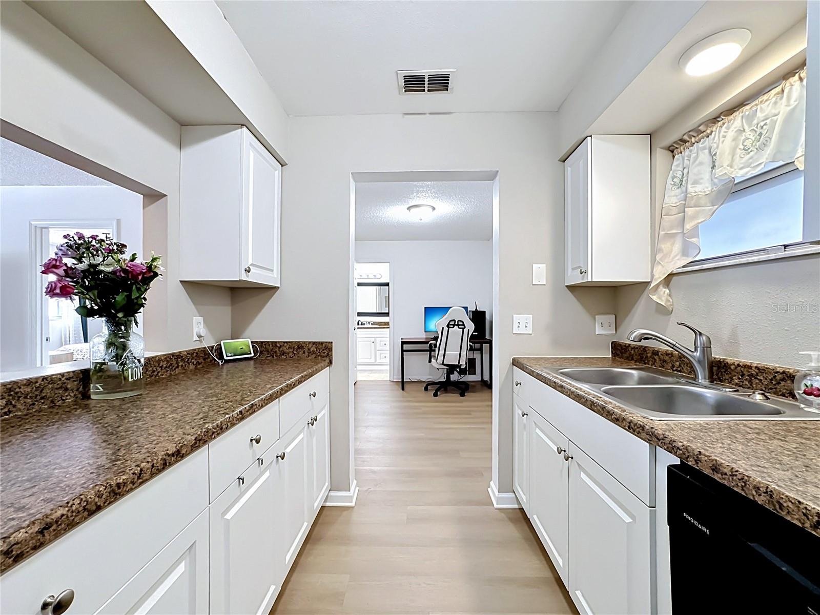 5507 Fountain Lake Unit B206, Bradenton, FL 34207
