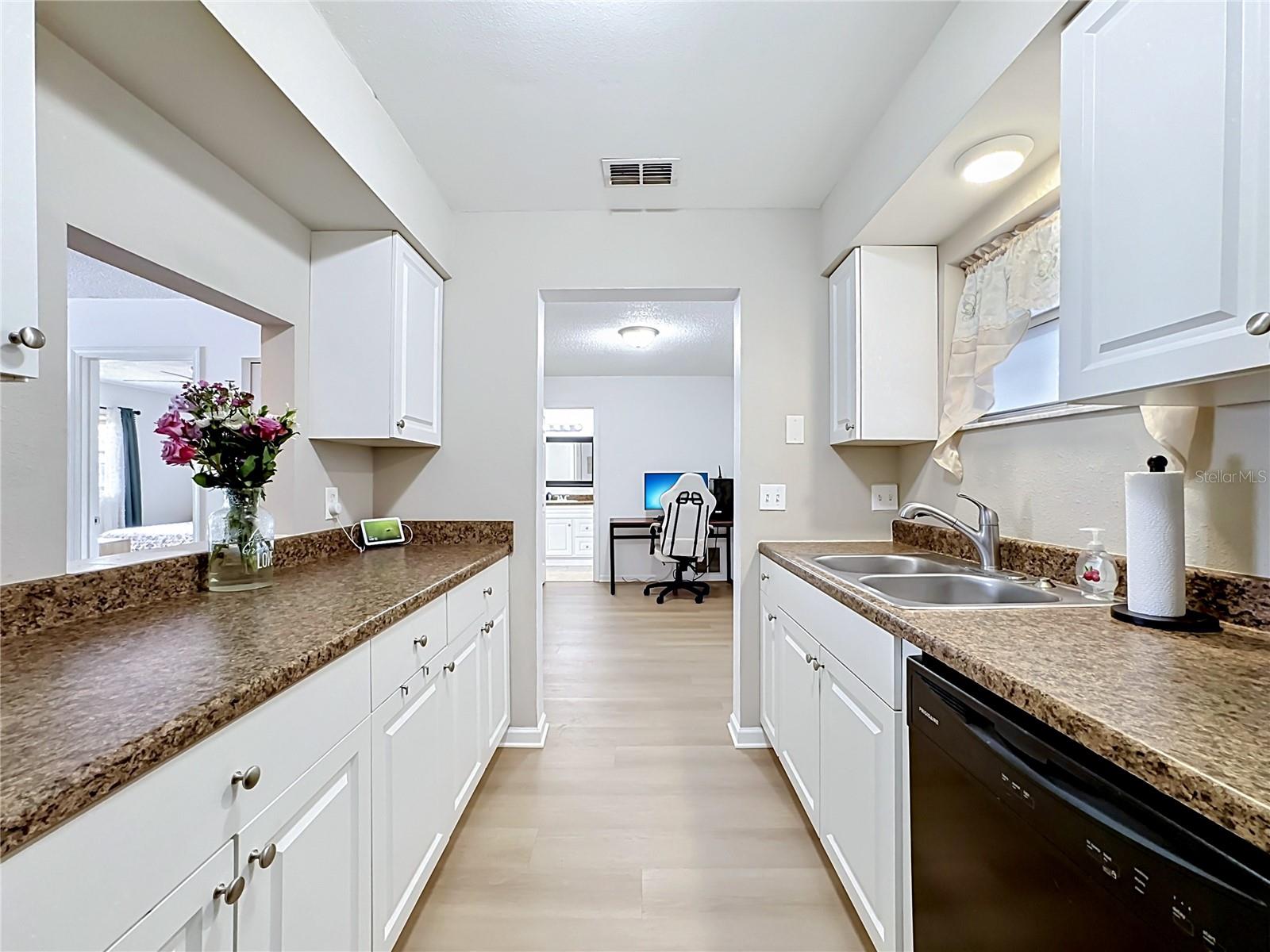 5507 Fountain Lake Unit B206, Bradenton, FL 34207