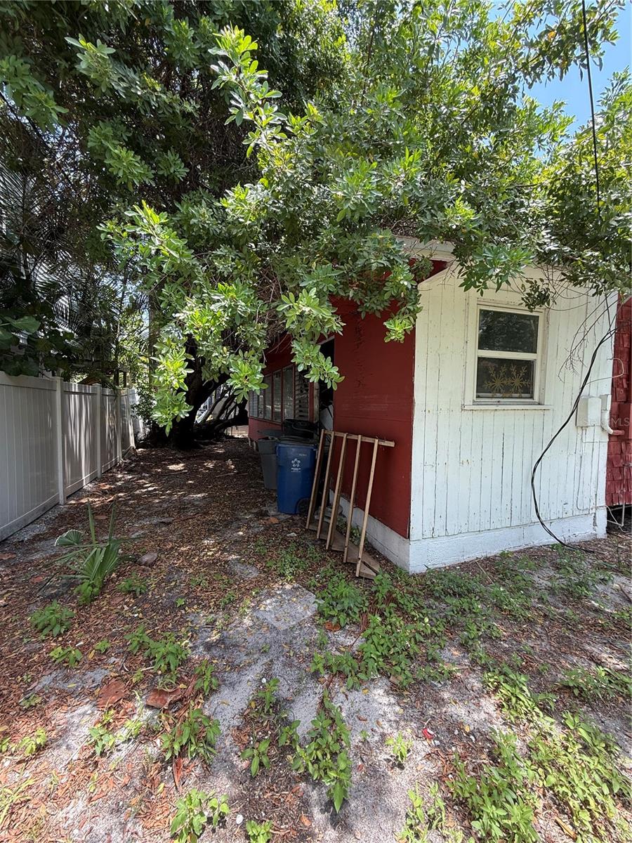 116 85th, Treasure Island, FL 33706
