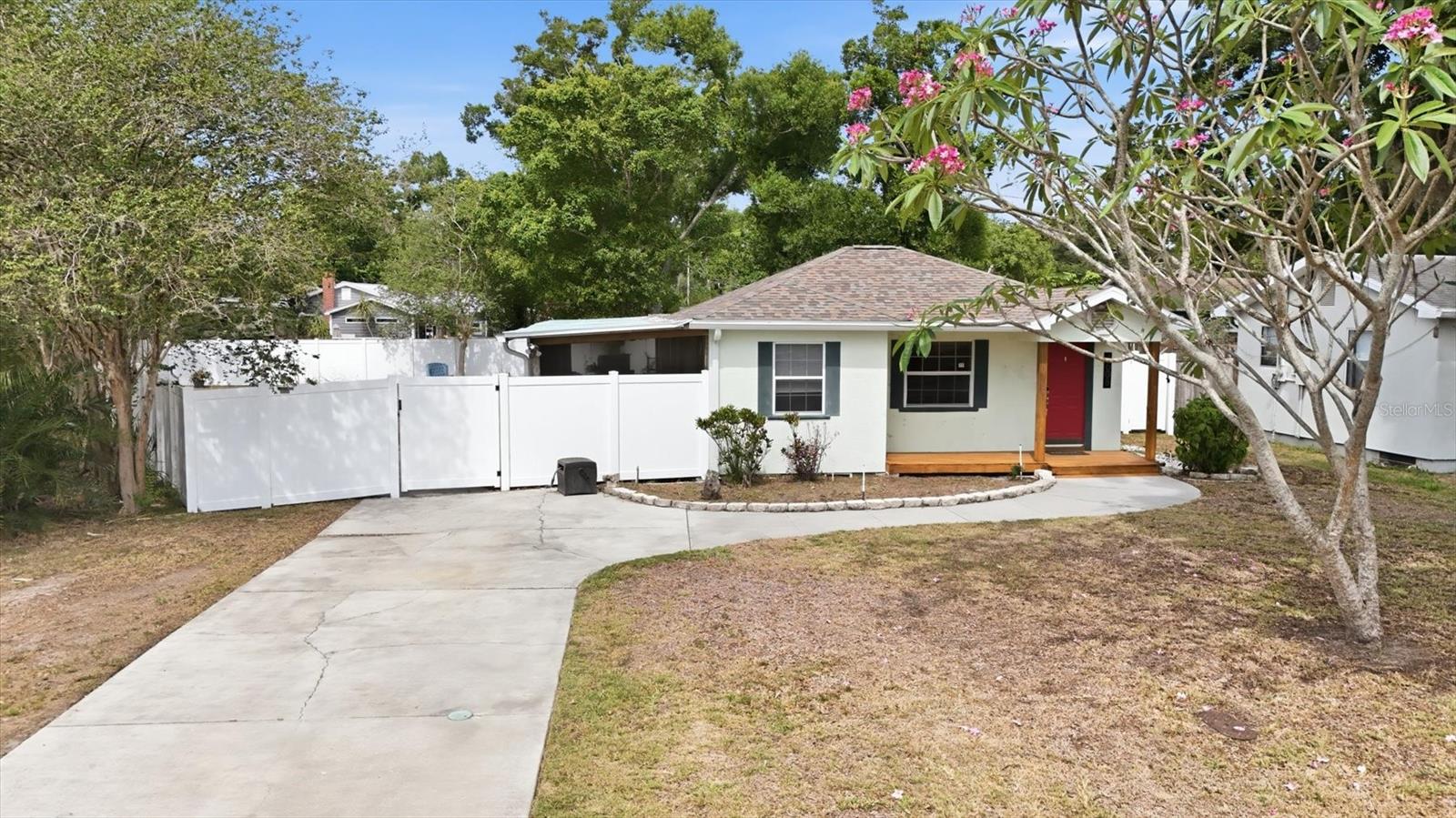 4608 46th, St Petersburg, FL 33714