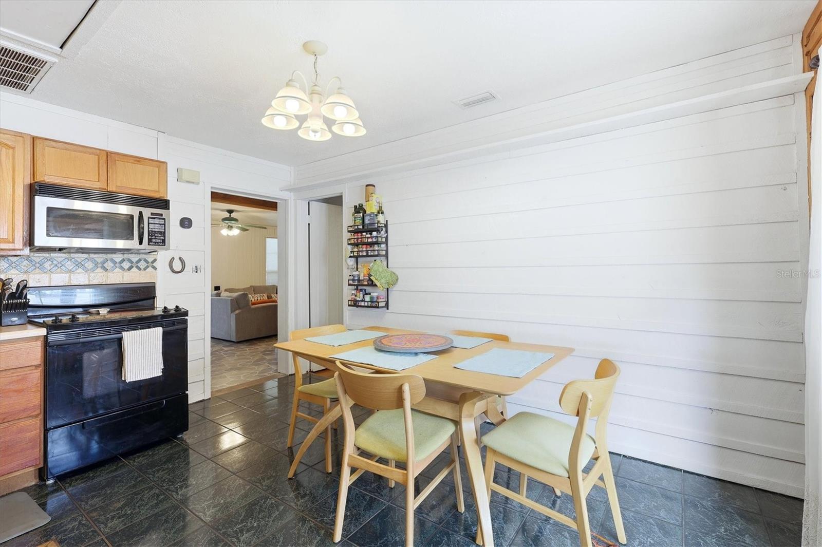 4608 46th, St Petersburg, FL 33714