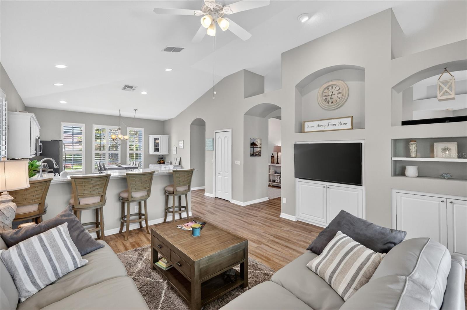 8011 Pine Hollow, Mount Dora, FL 32757
