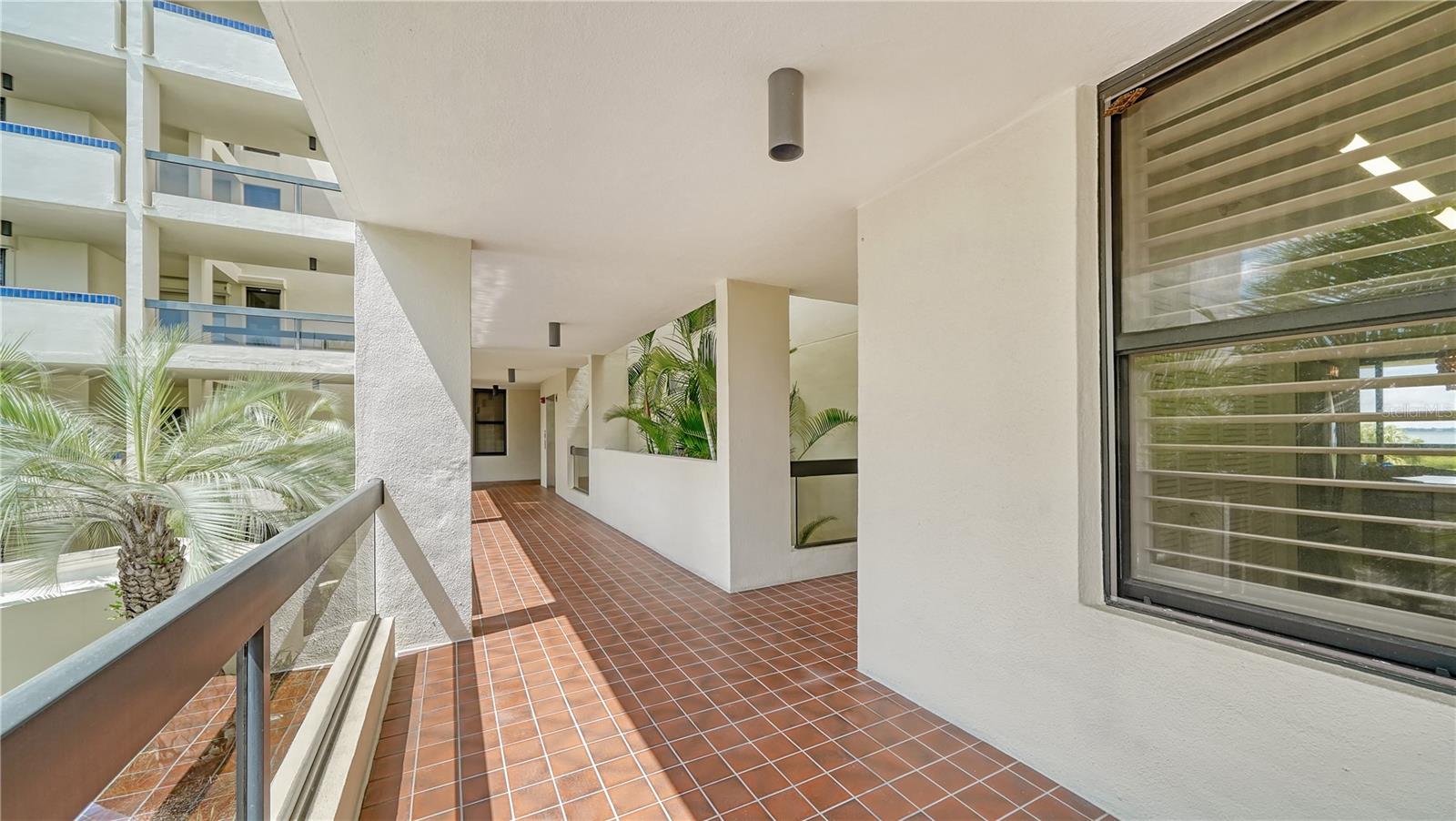 1930 Harbourside Unit 122, Longboat Key, FL 34228