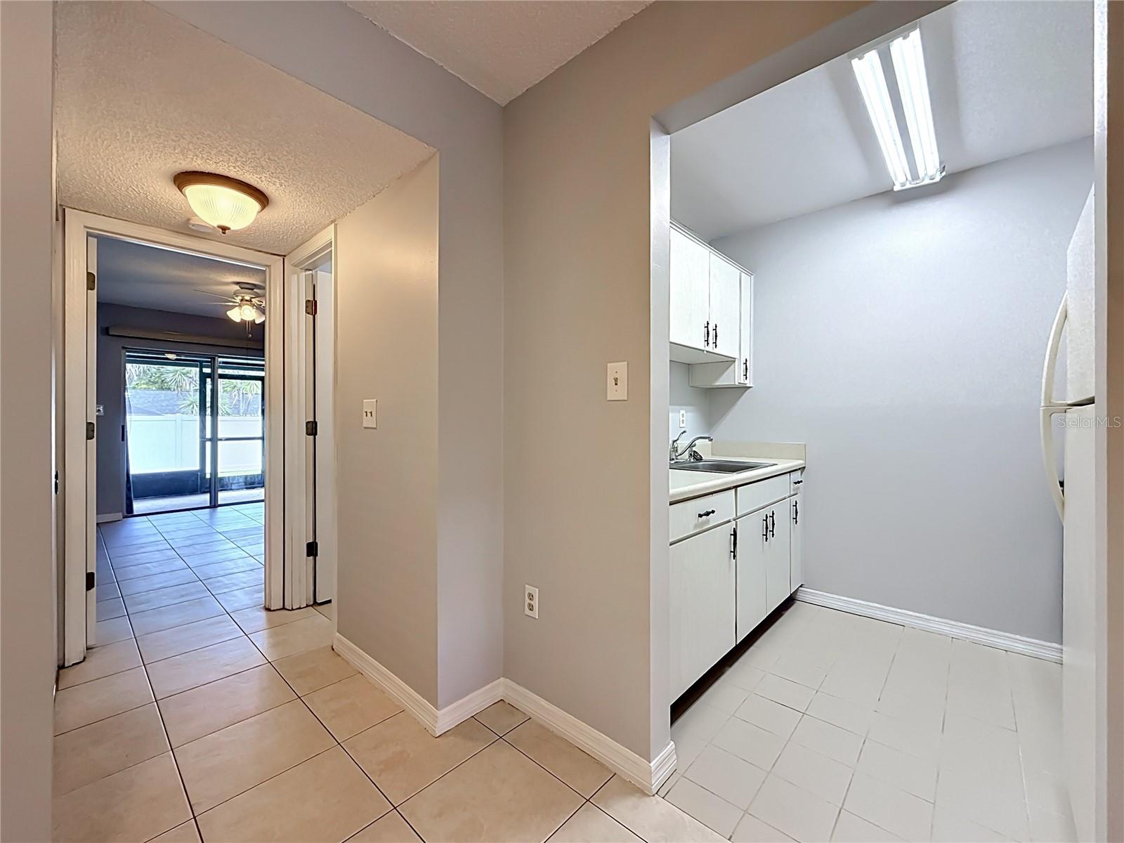 2474 Enterprise Unit 3, Clearwater, FL 33763