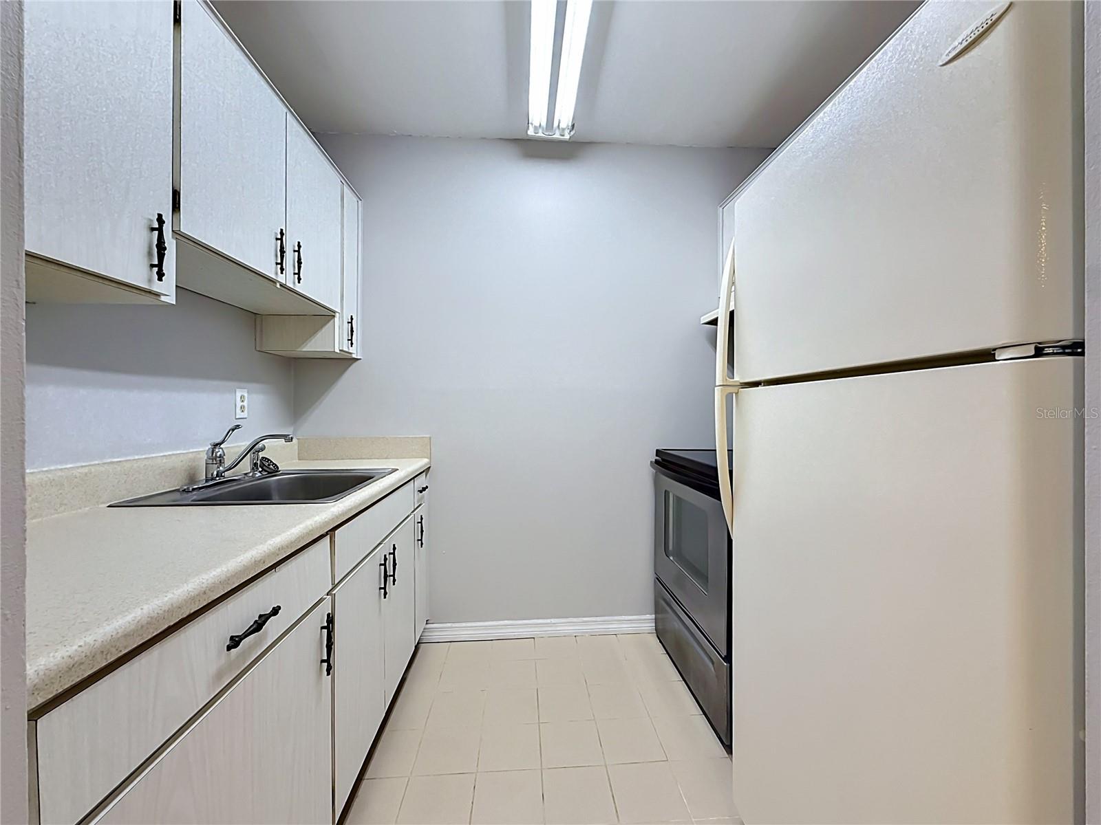 2474 Enterprise Unit 3, Clearwater, FL 33763