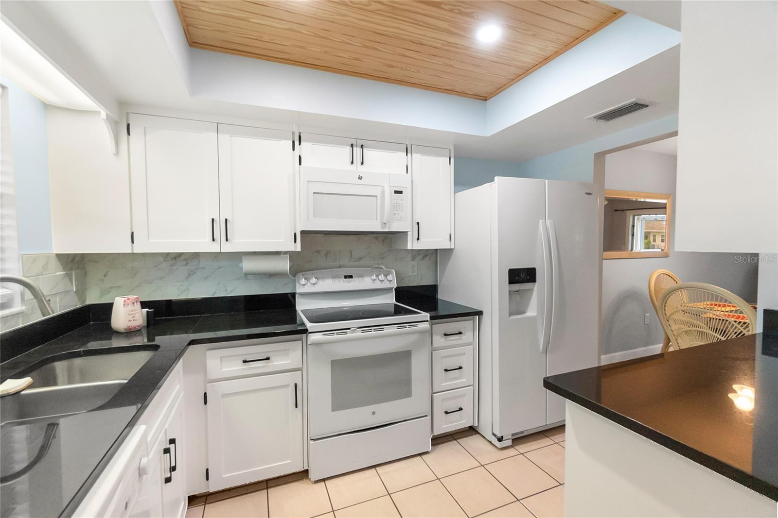 676 Park, Bradenton, FL 34207