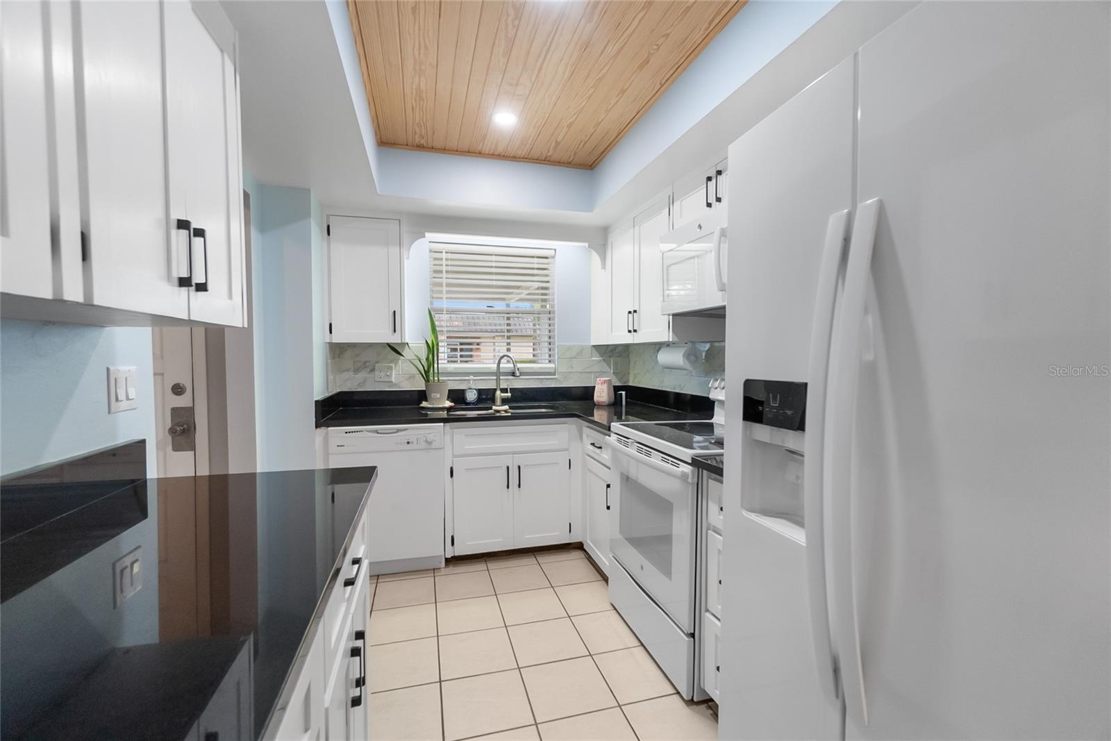 676 Park, Bradenton, FL 34207