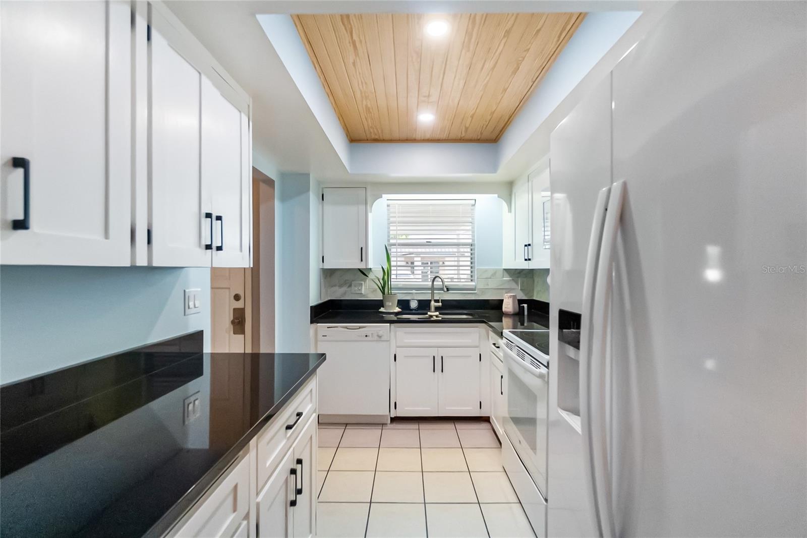 676 Park, Bradenton, FL 34207