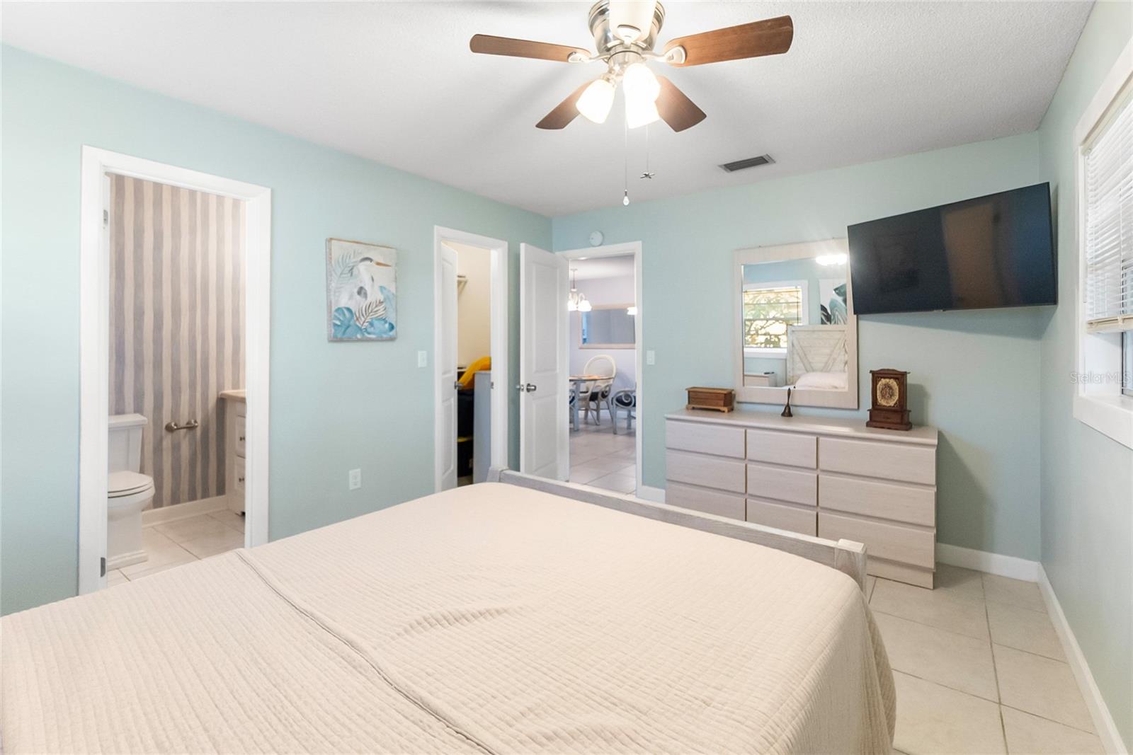 676 Park, Bradenton, FL 34207