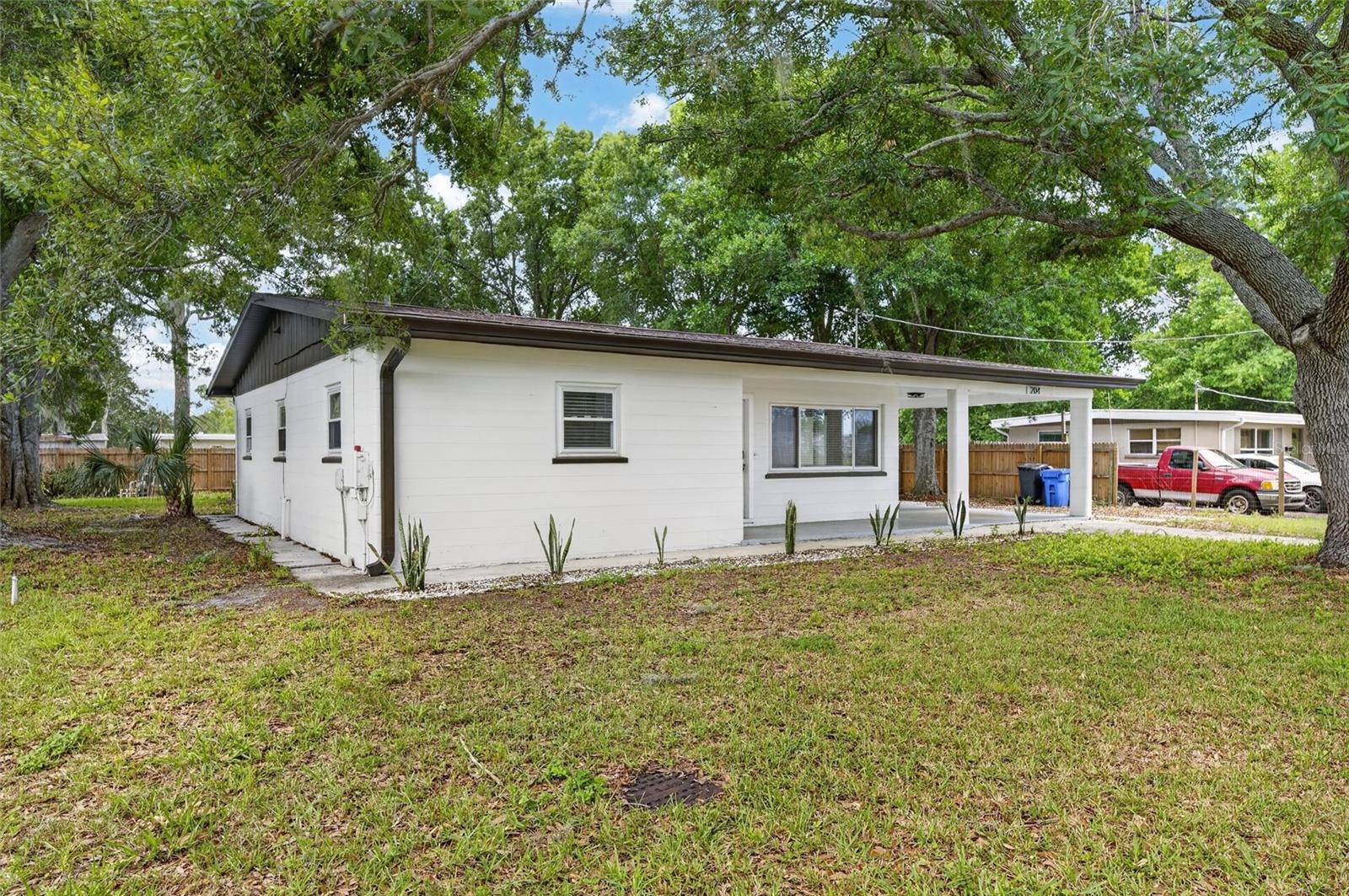 204 7th, Ruskin, FL 33570