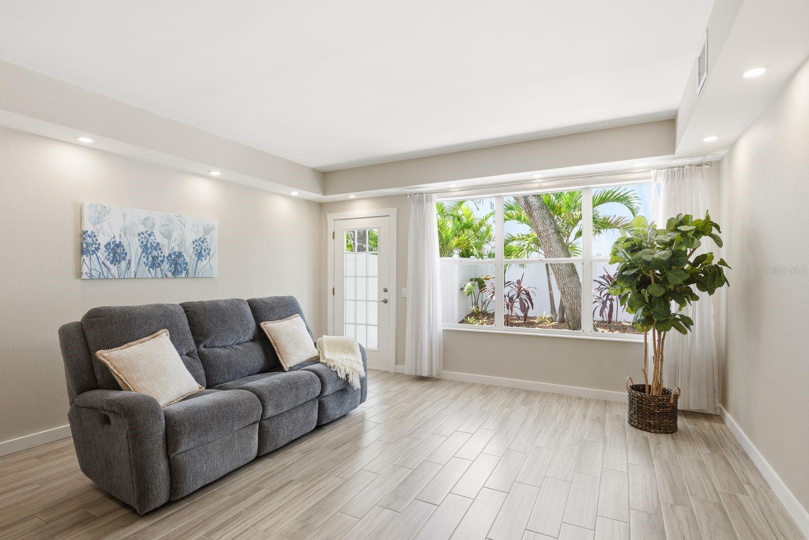 4811 Bayshore Unit 303, Tampa, FL 33611