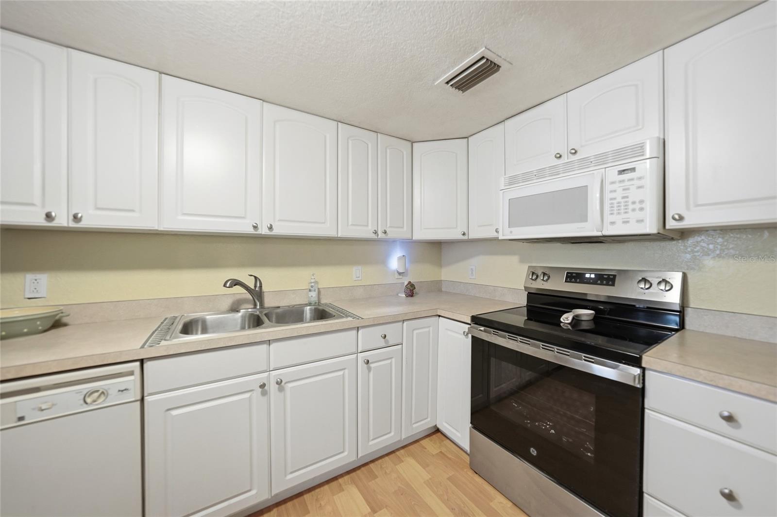 1051 Forrest Nelson Unit 201, Port Charlotte, FL 33952
