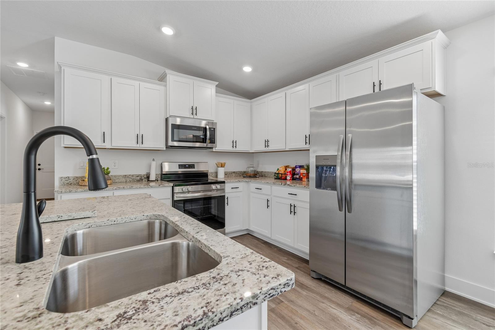9409 Highland Hills Dr, Hudson, FL 34667