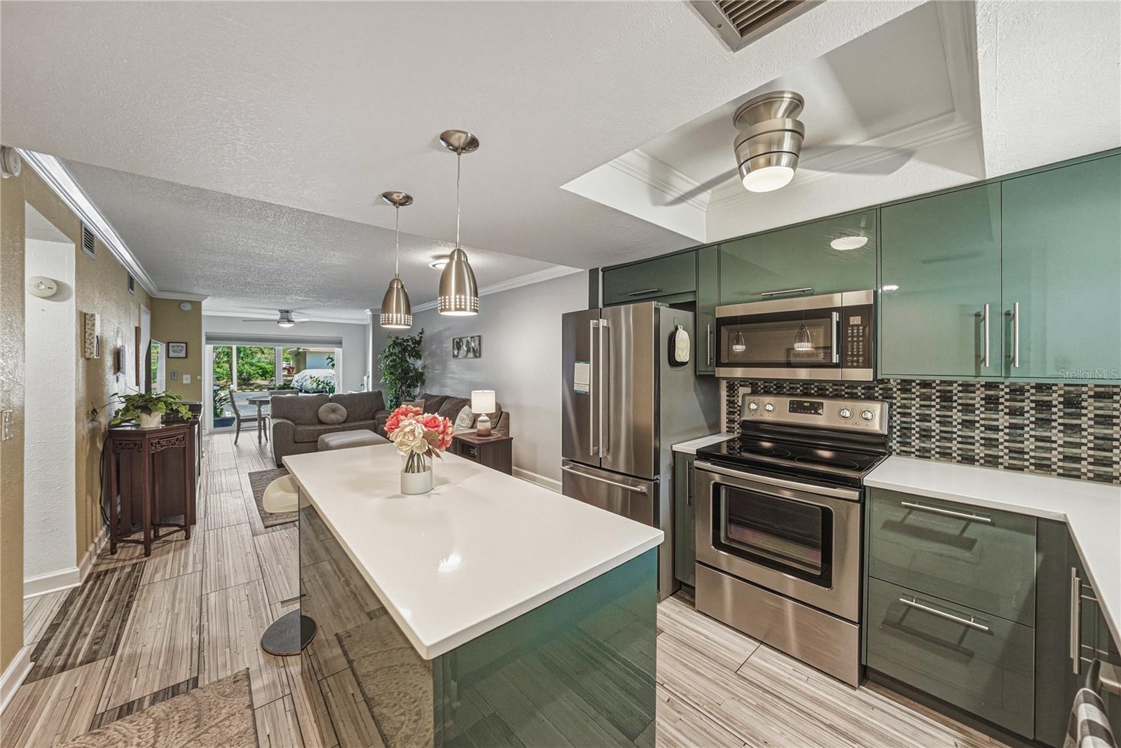 801 83rd Unit 108, St Petersburg, FL 33702