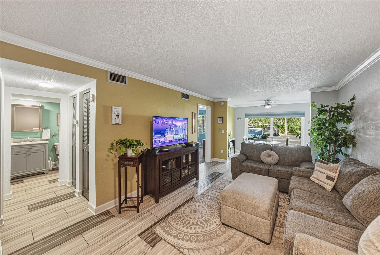 801 83rd Unit 108, St Petersburg, FL 33702