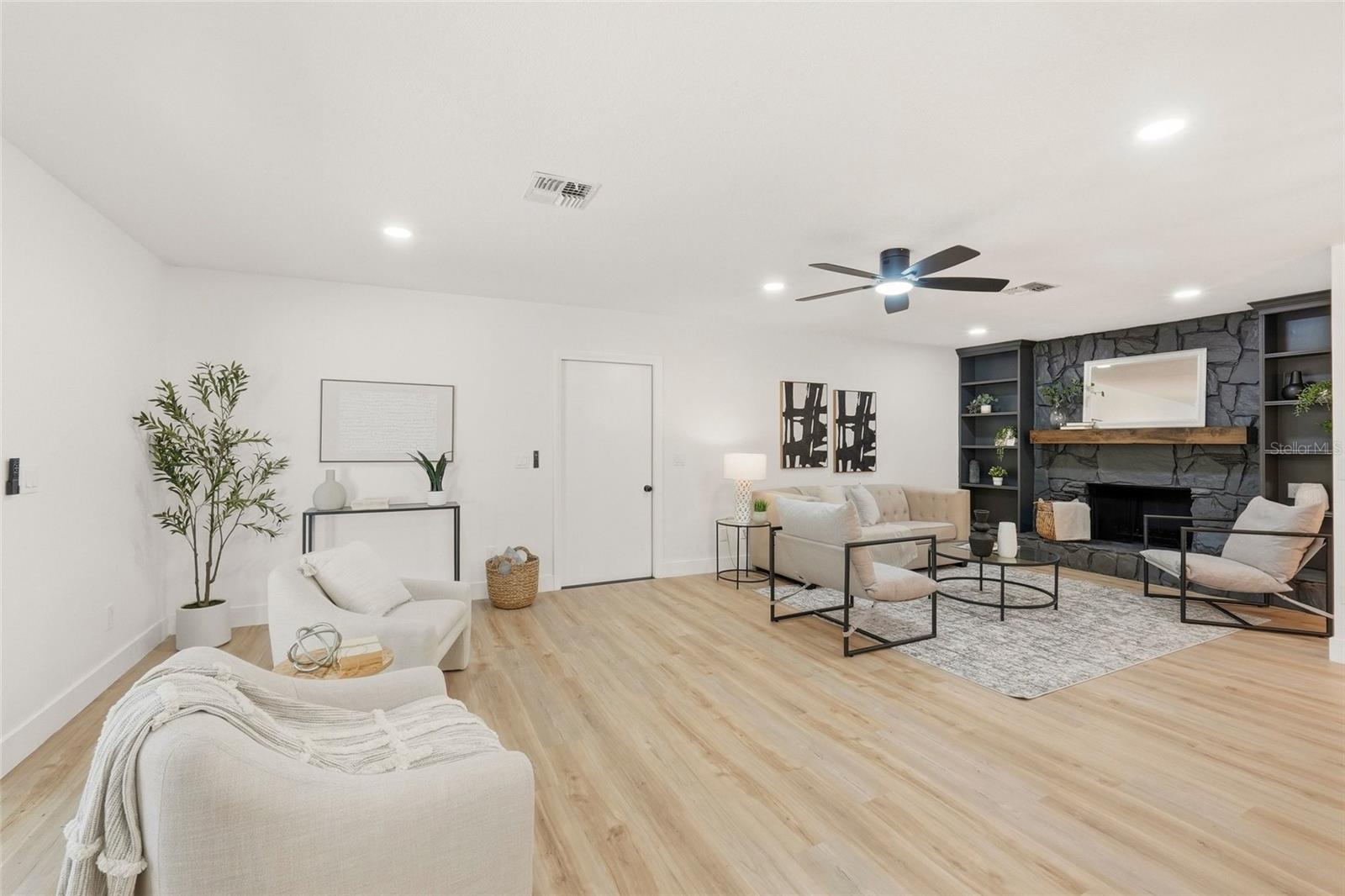 17002 Paula, Lutz, FL 33558