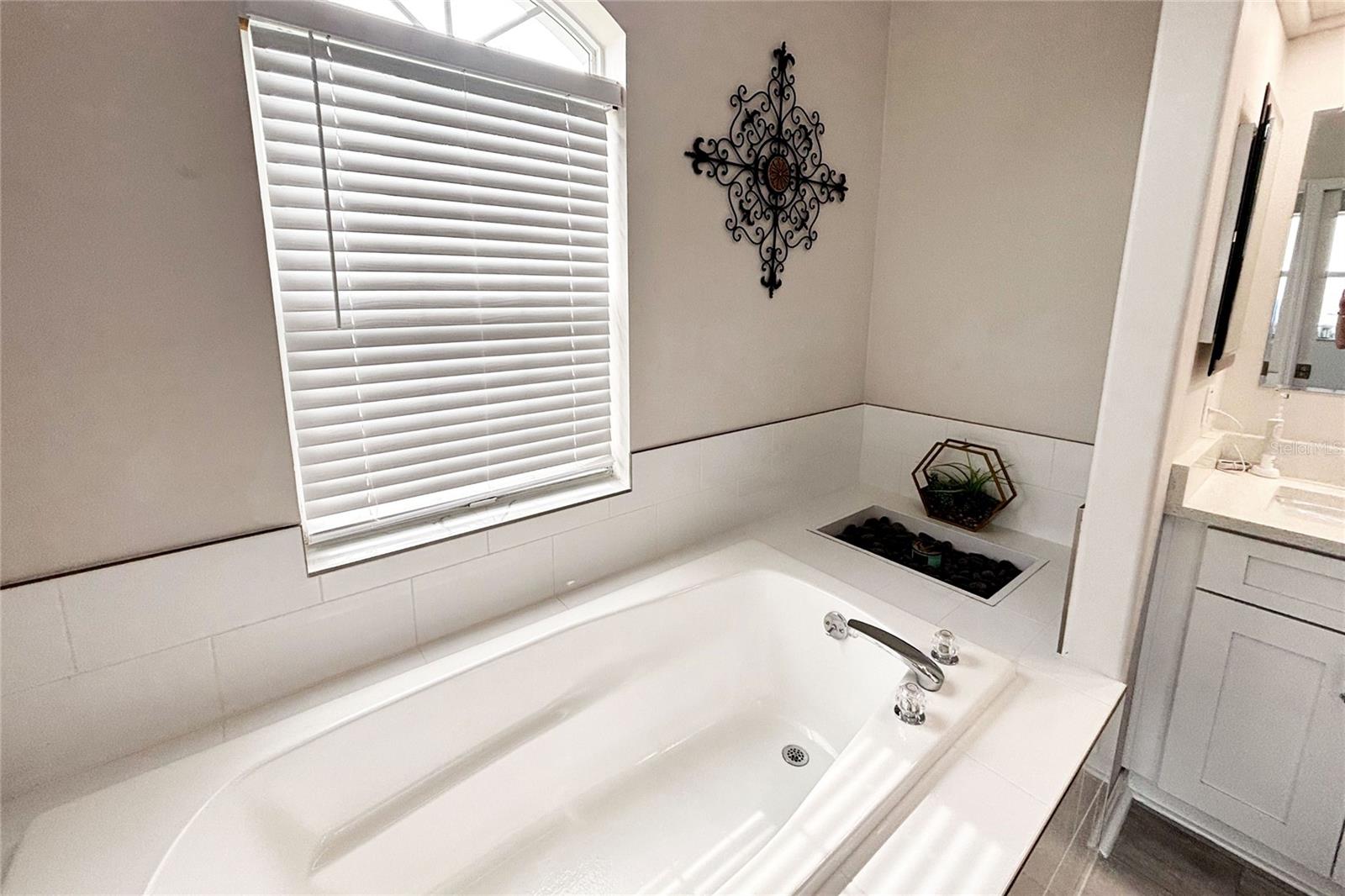 9182 Tarleton, Weeki Wachee, FL 34613