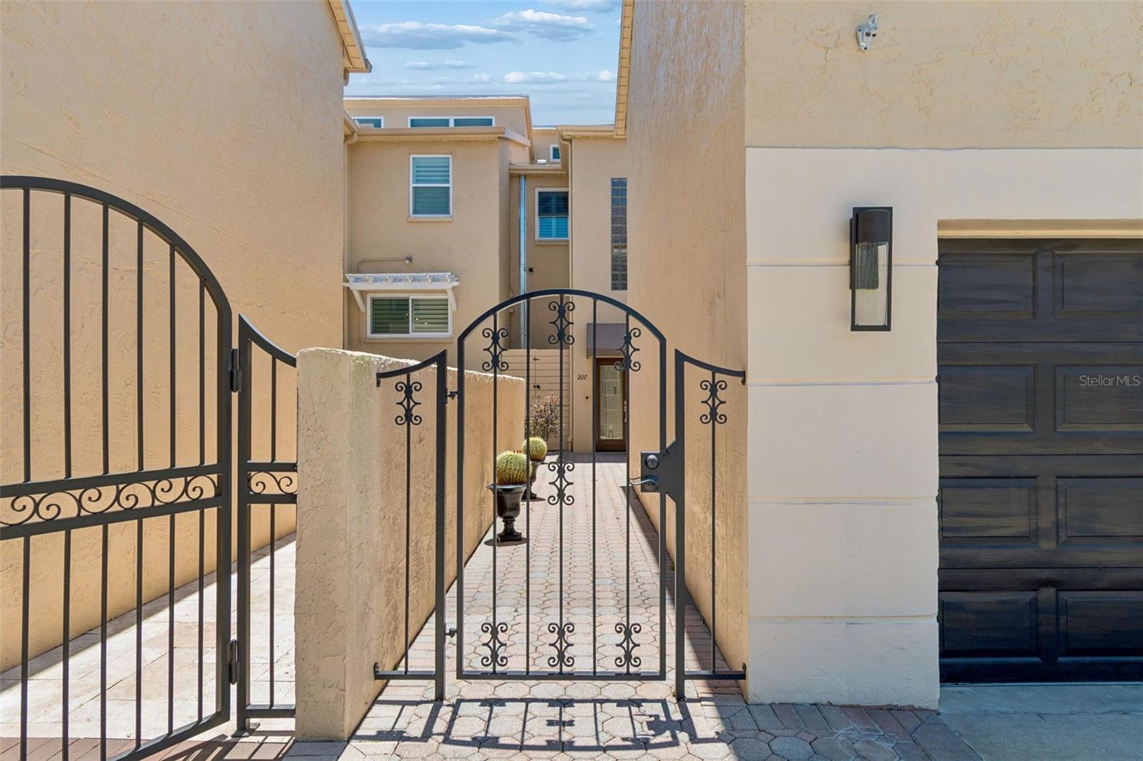 487 Pinellas Bayway Unit 207, St Petersburg, FL 33715