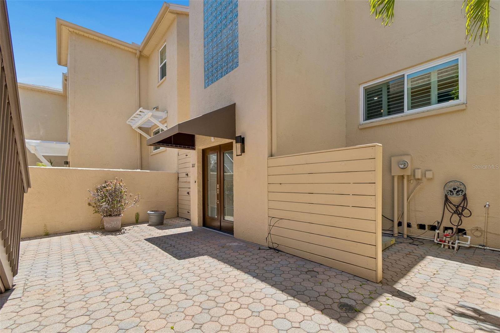 487 Pinellas Bayway Unit 207, St Petersburg, FL 33715